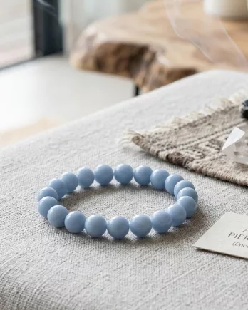 Bracelet Angélite 8mm du Pérou : douceur, sérénité et énergie céleste
